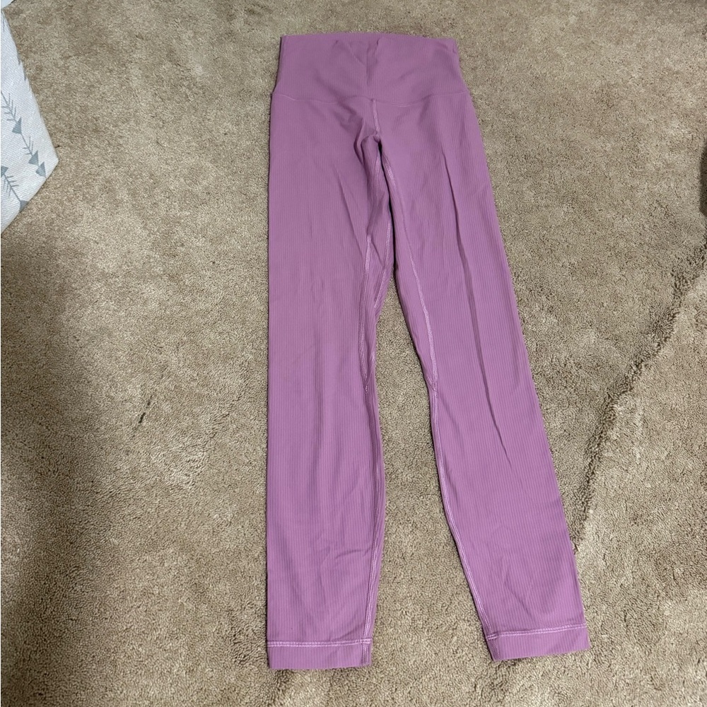 EUC Lululemon leggings size 4